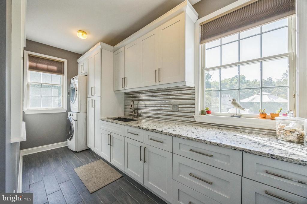 178 WOODSTOWN ROAD