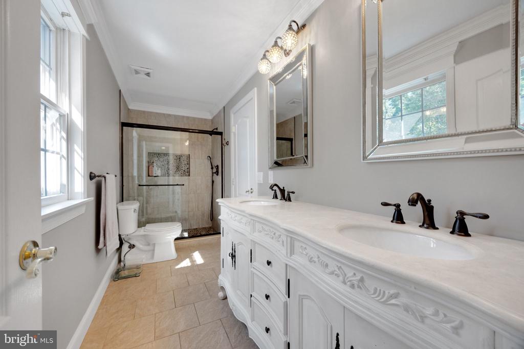 178 WOODSTOWN ROAD