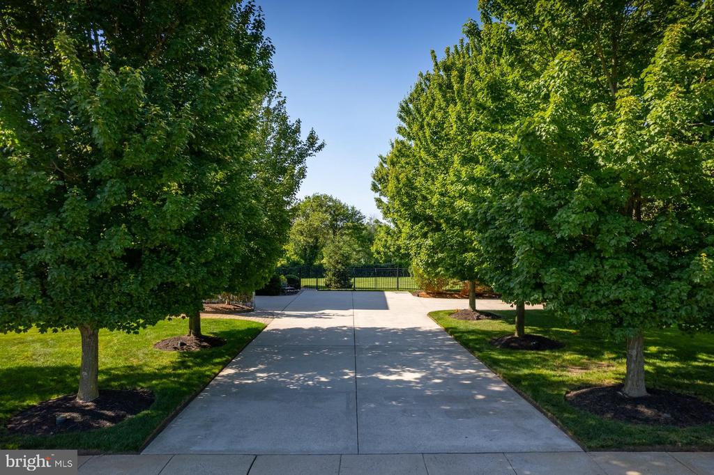 29 HUNTERS CREEK CIRCLE