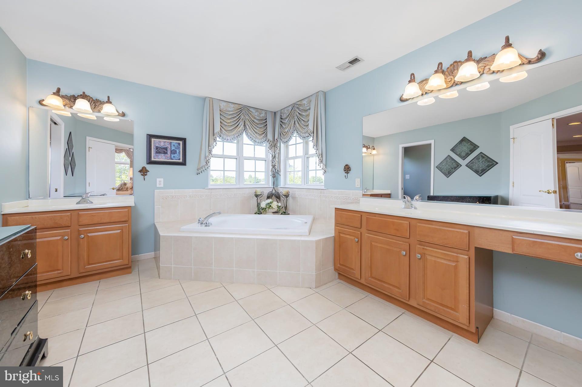 29 HUNTERS CREEK CIRCLE
