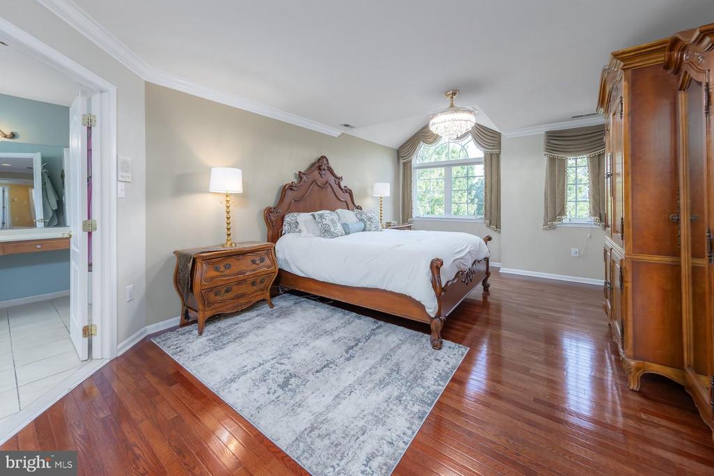 29 HUNTERS CREEK CIRCLE