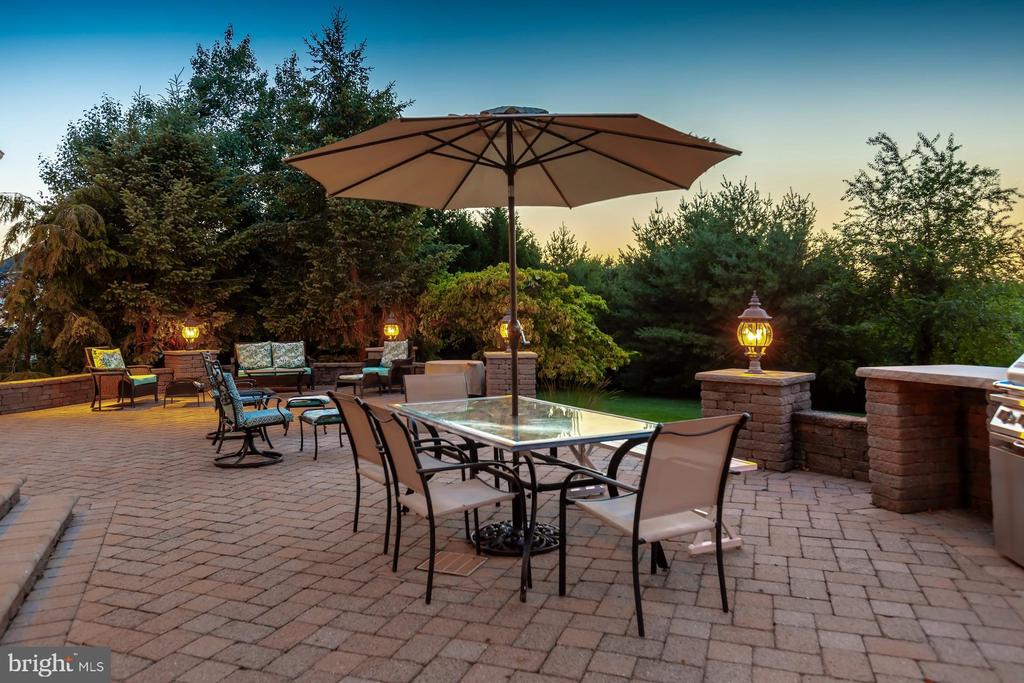 29 HUNTERS CREEK CIRCLE