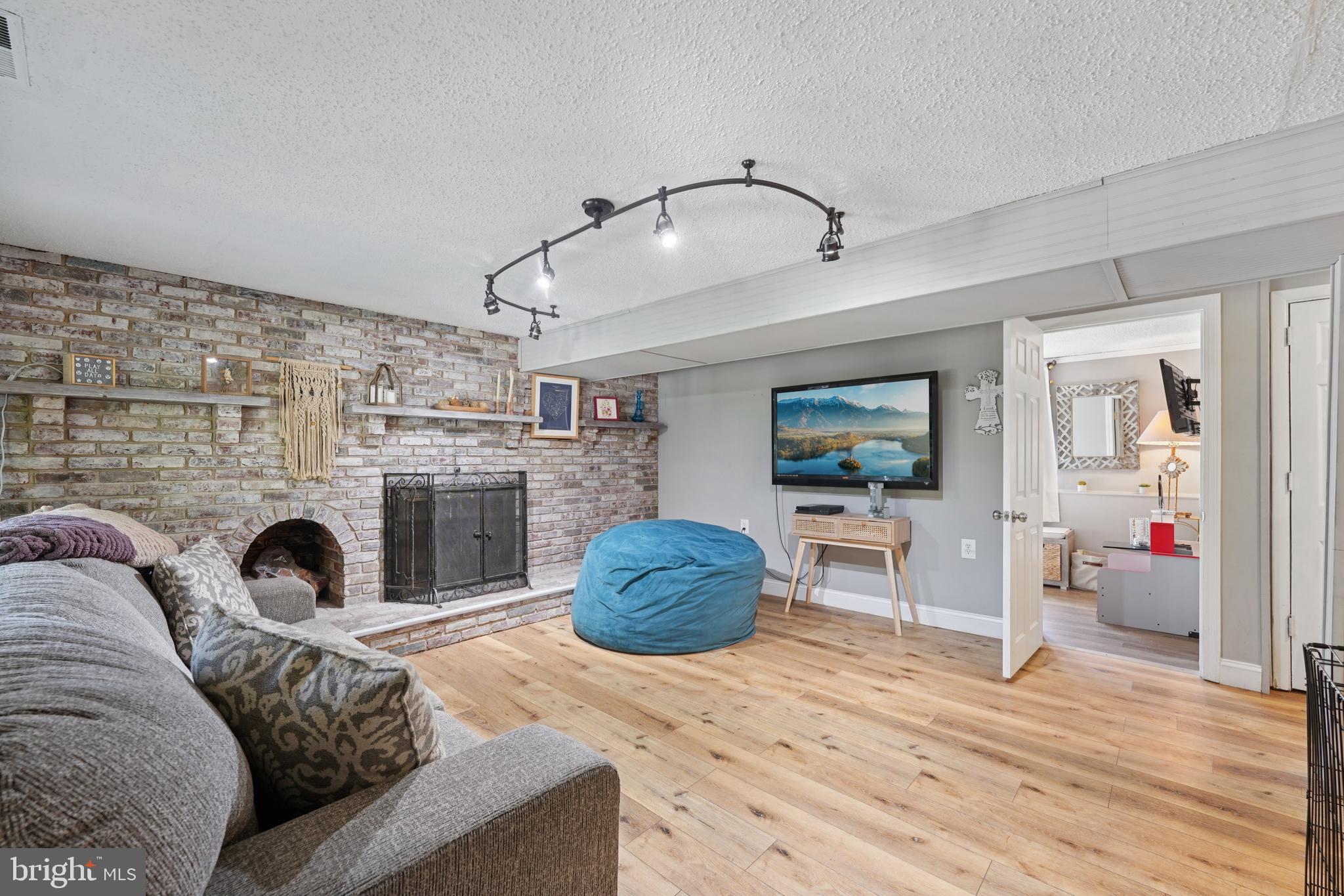 14 Bells Lake Dr