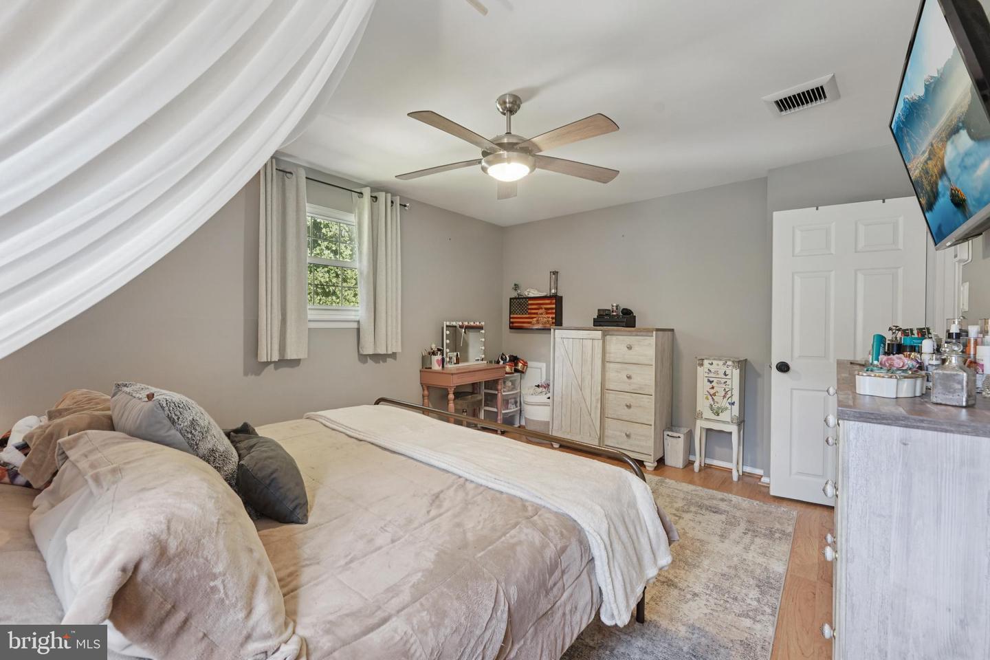 14 Bells Lake Dr