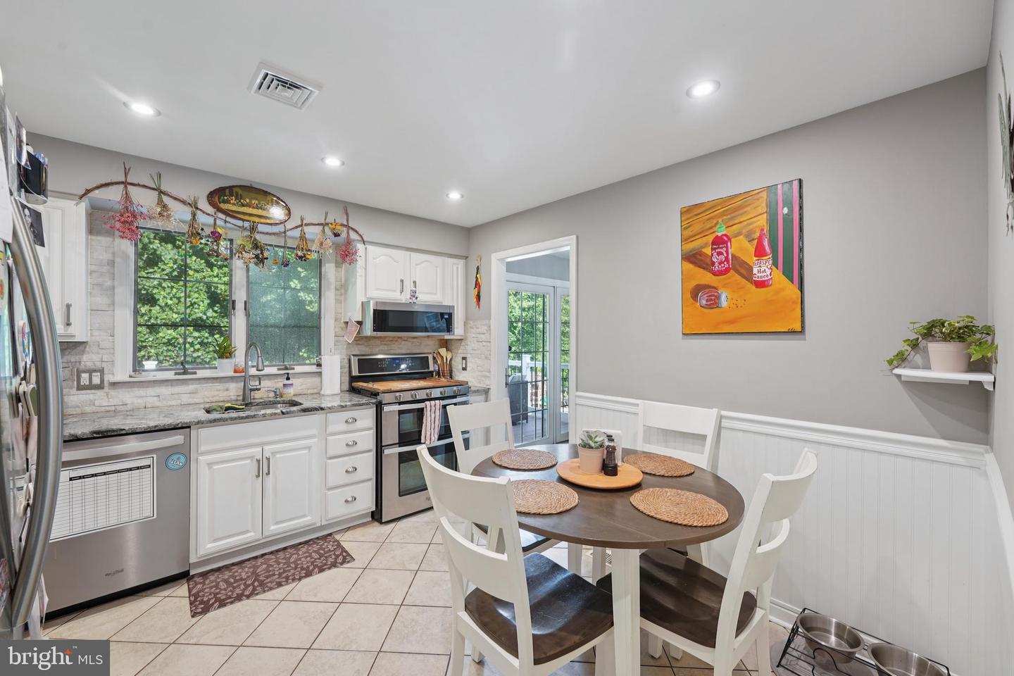 14 Bells Lake Dr