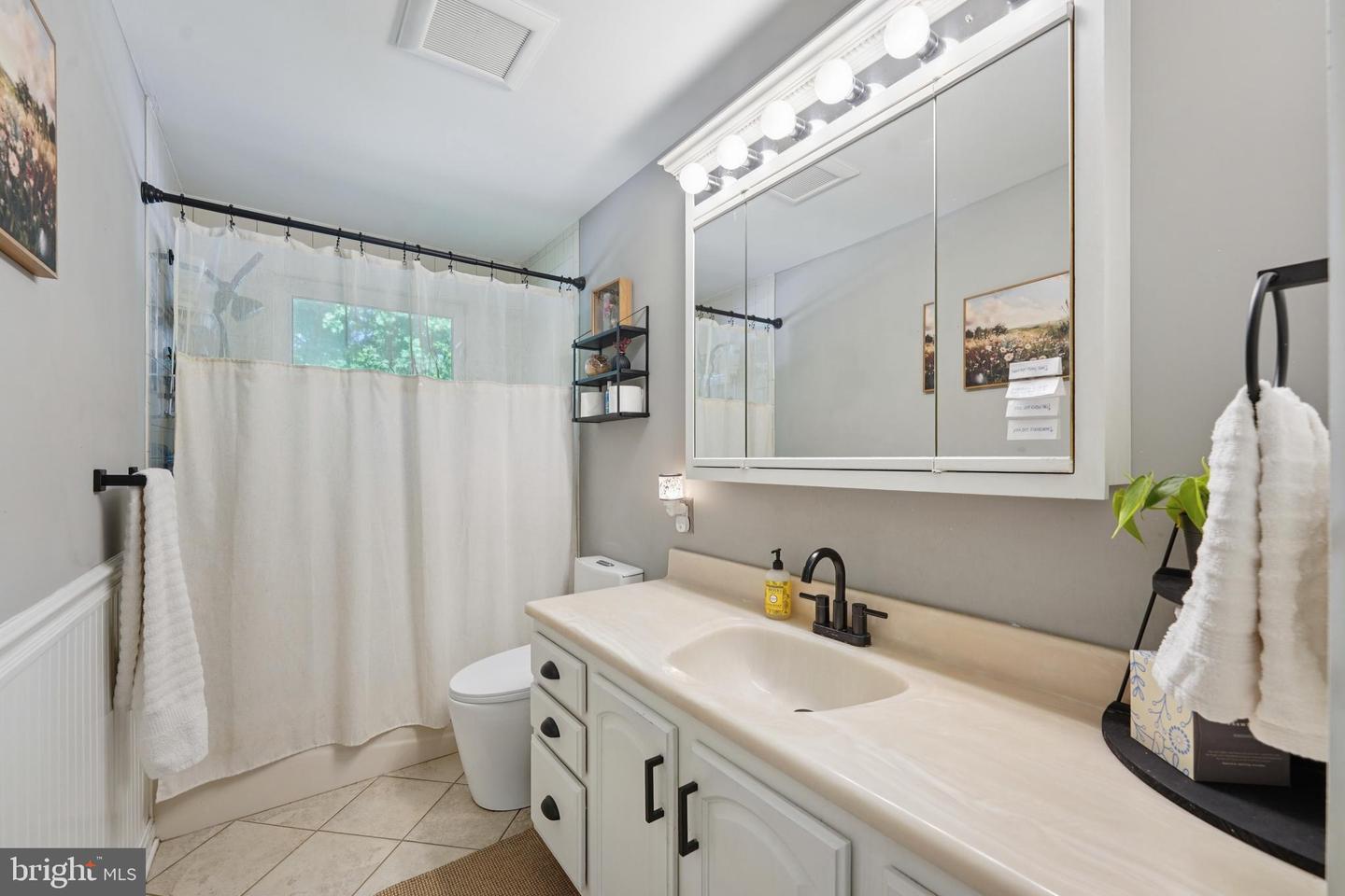 14 Bells Lake Dr