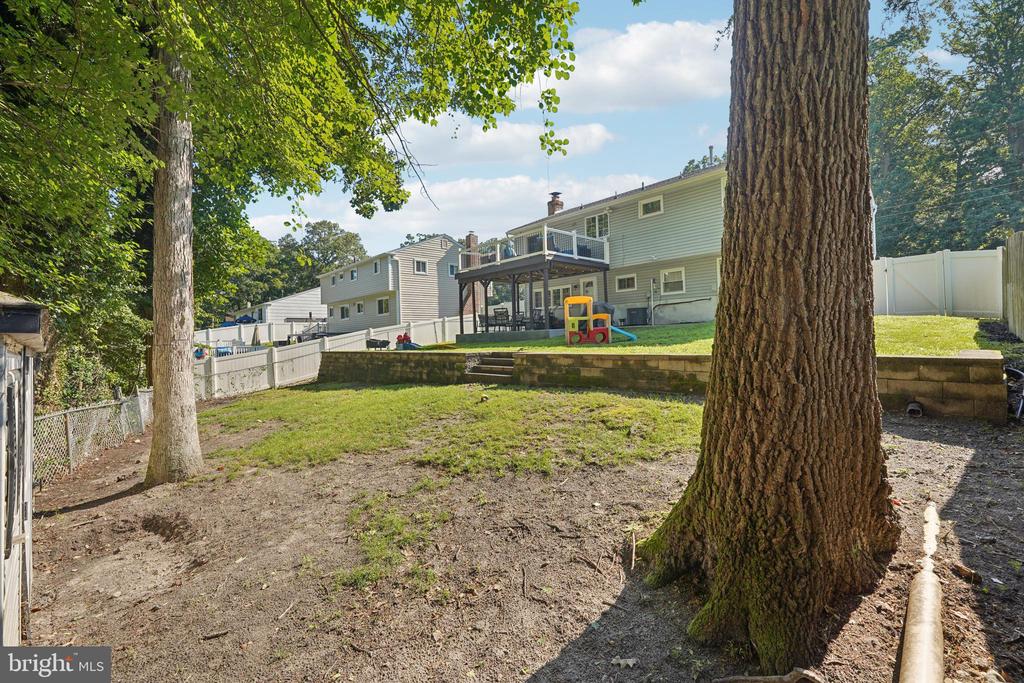 14 Bells Lake Dr