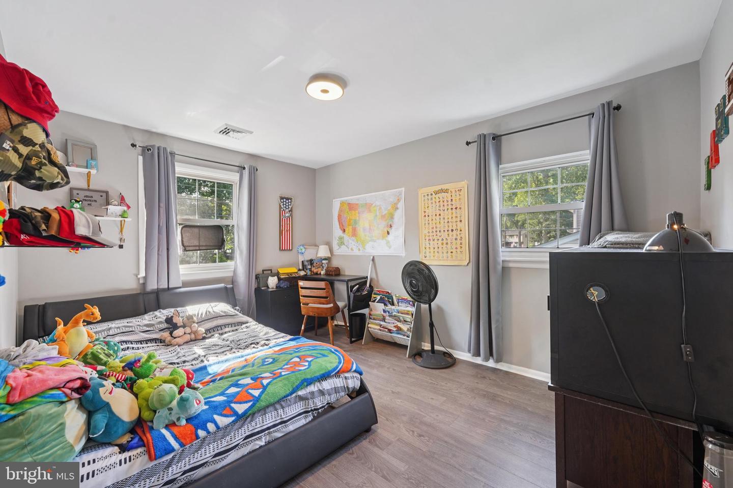 14 Bells Lake Dr