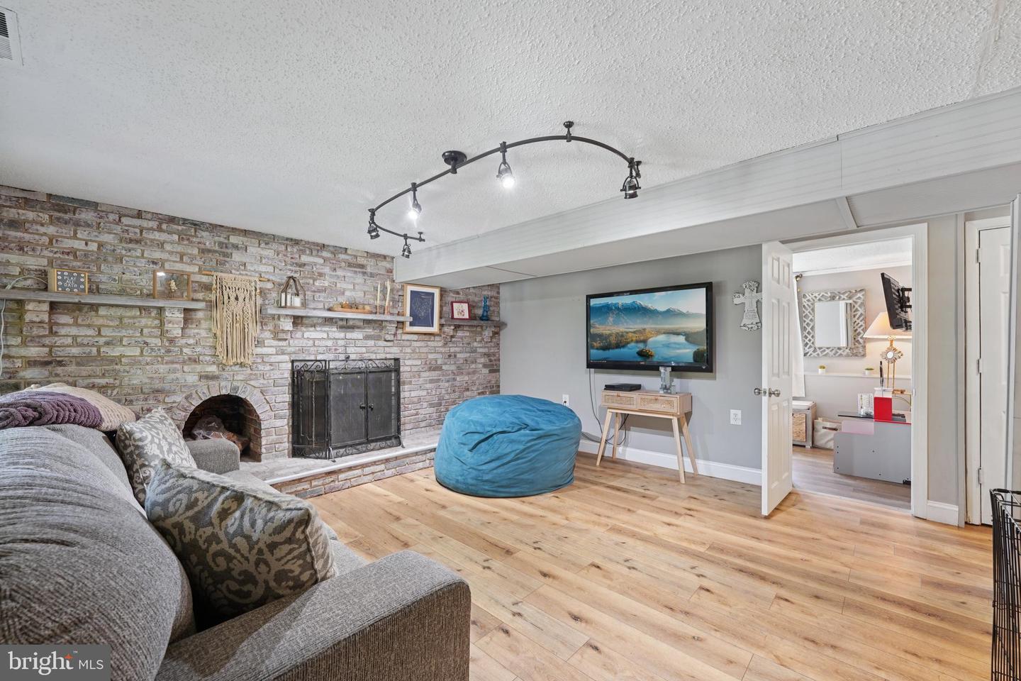 14 Bells Lake Dr