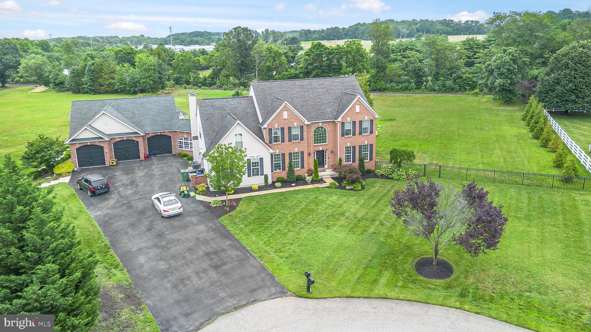 21 FORREST COURT
