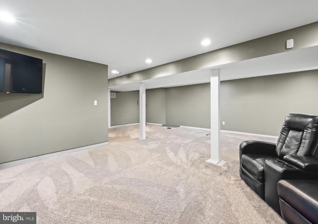 124 RITTENHOUSE DRIVE