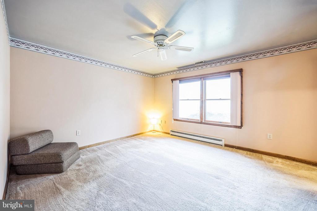 225 CAPITAL DRIVE