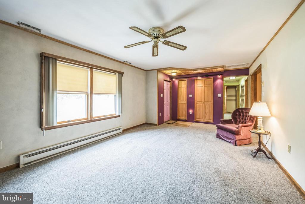 225 CAPITAL DRIVE