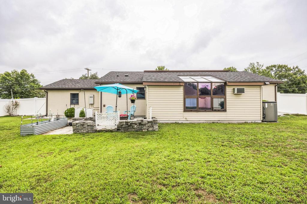 225 CAPITAL DRIVE