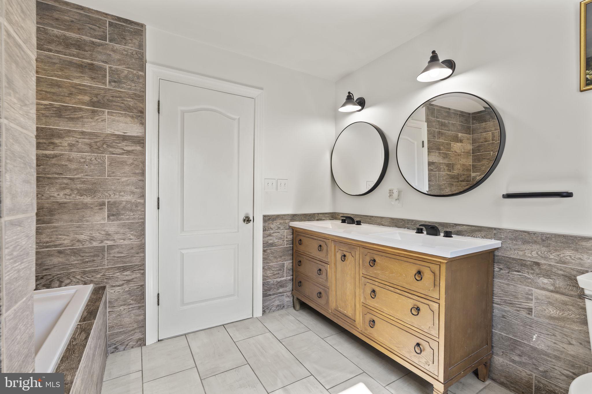 2814 OLDMANS CREEK ROAD