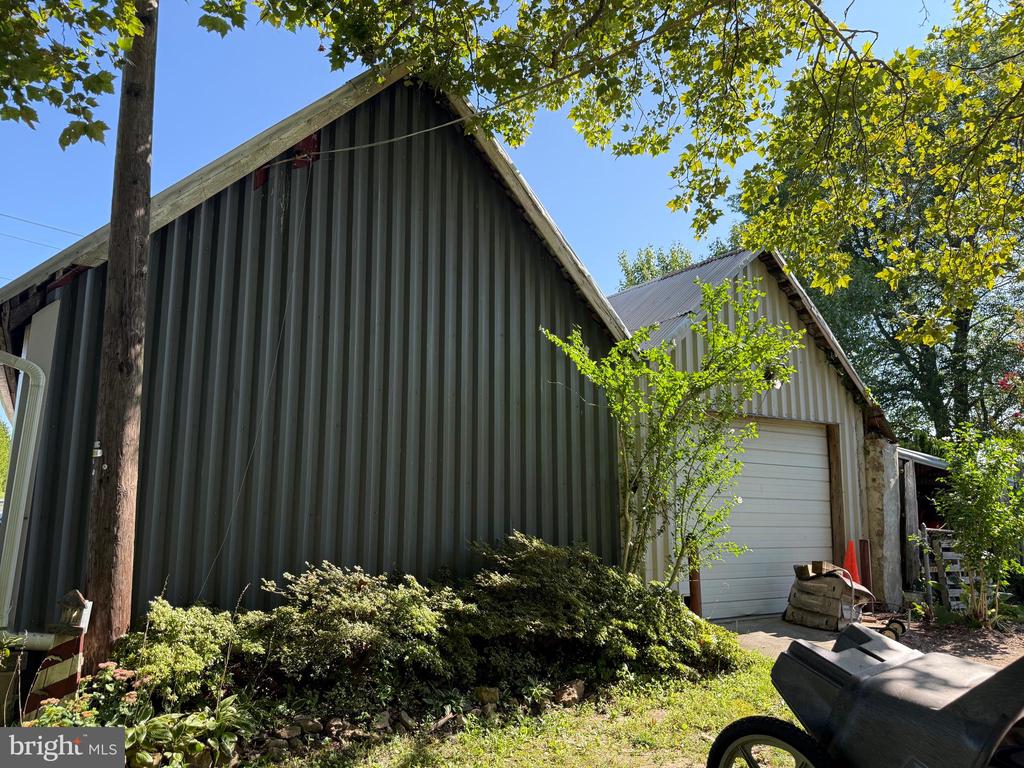 137 DAVIDSON ROAD