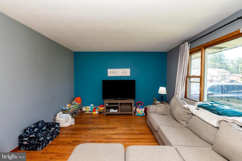 88 MEMORIAL AVENUE