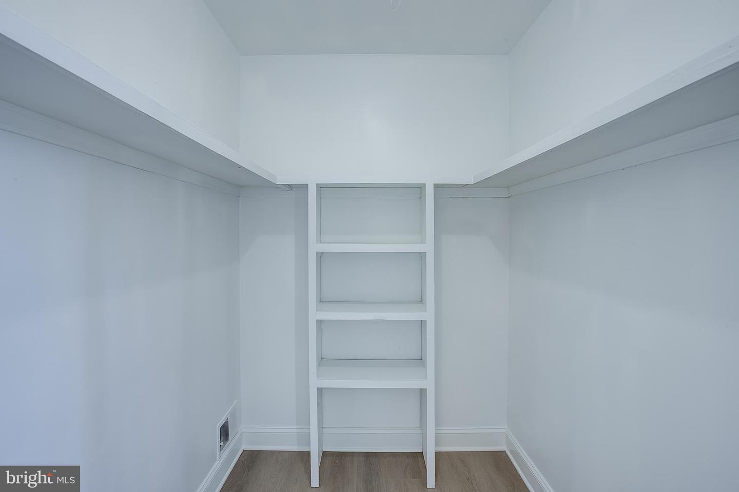 18 Kent Pl