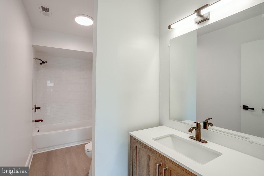 18 Kent Pl