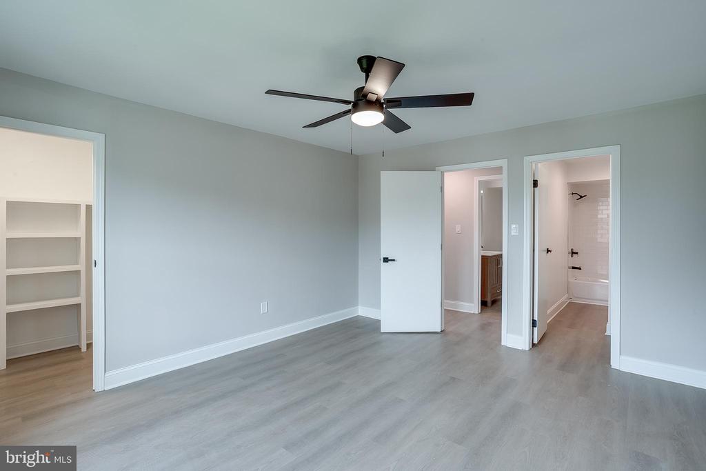 18 Kent Pl