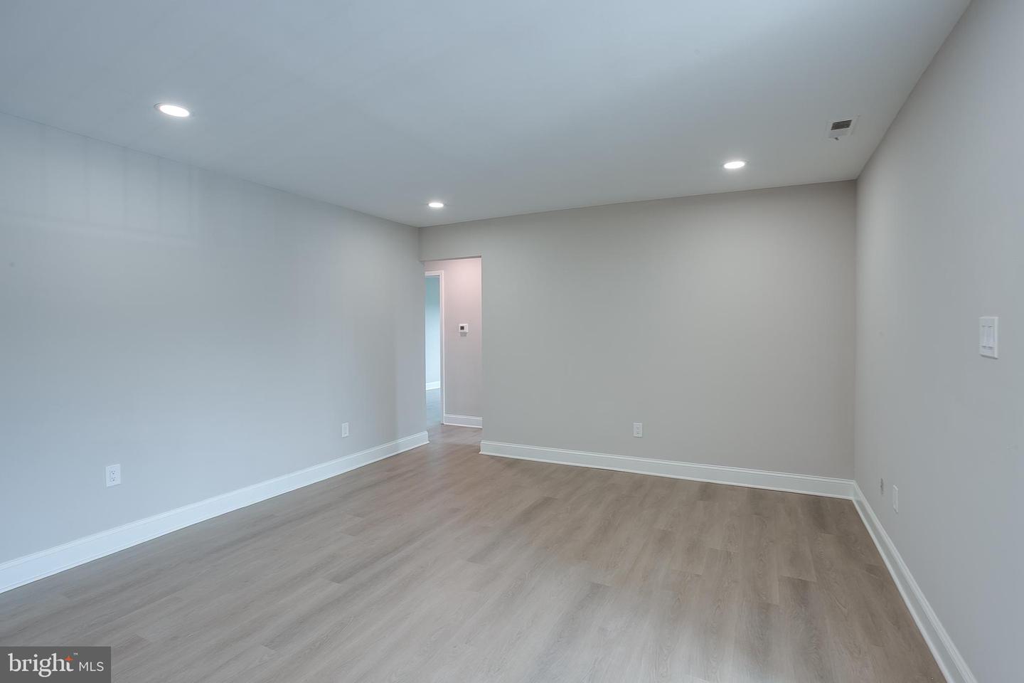 18 Kent Pl