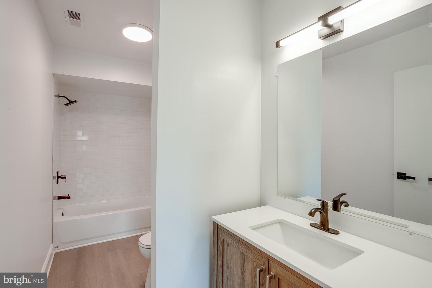 18 Kent Pl