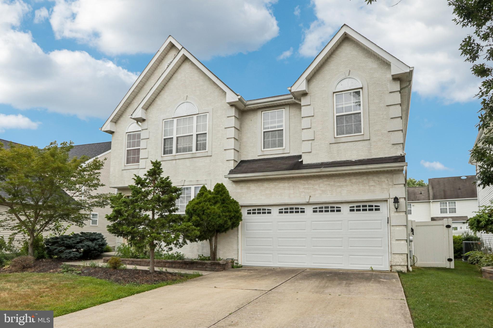 9 Lawrence Ln
