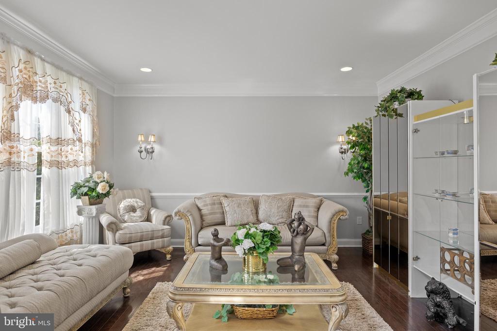 103 WHEATLEY BOULEVARD