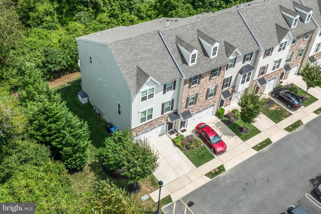 40 PEACOCK CIRCLE