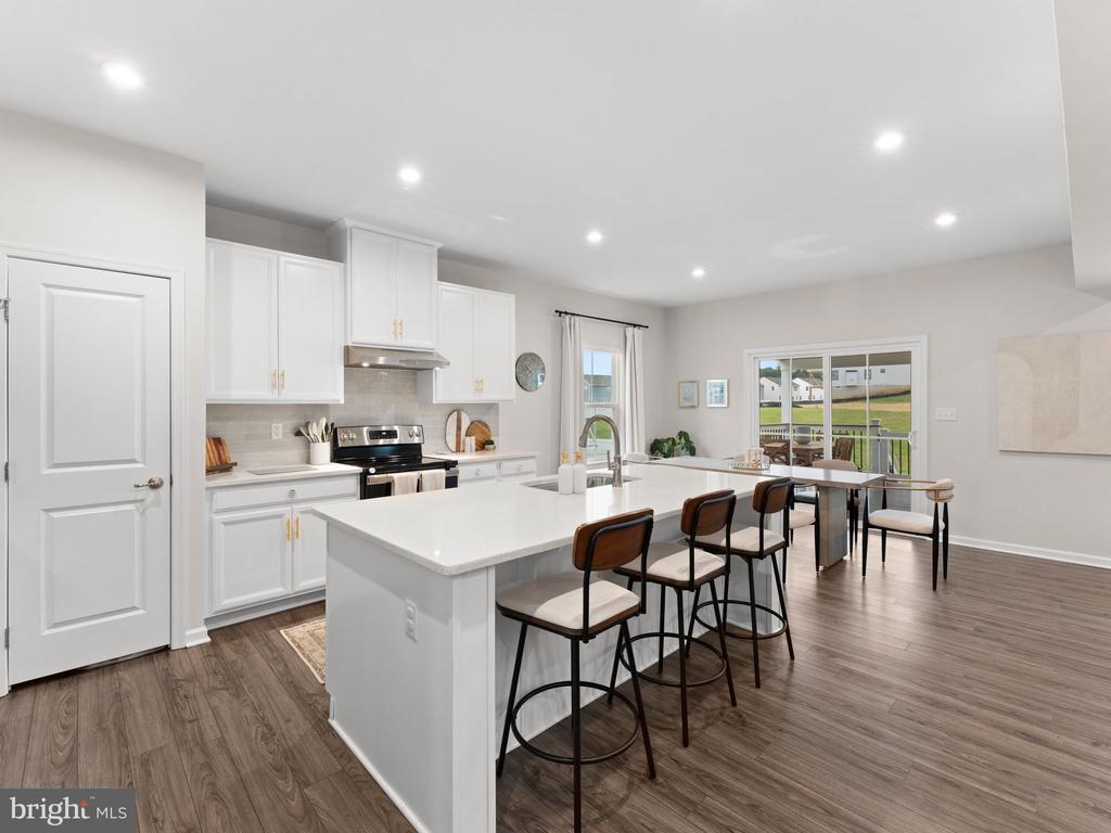 95 WESTON DRIVE