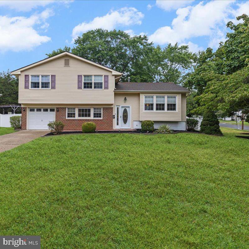 30 DOGWOOD LANE