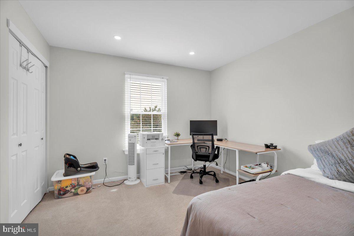 19 S MARS DRIVE