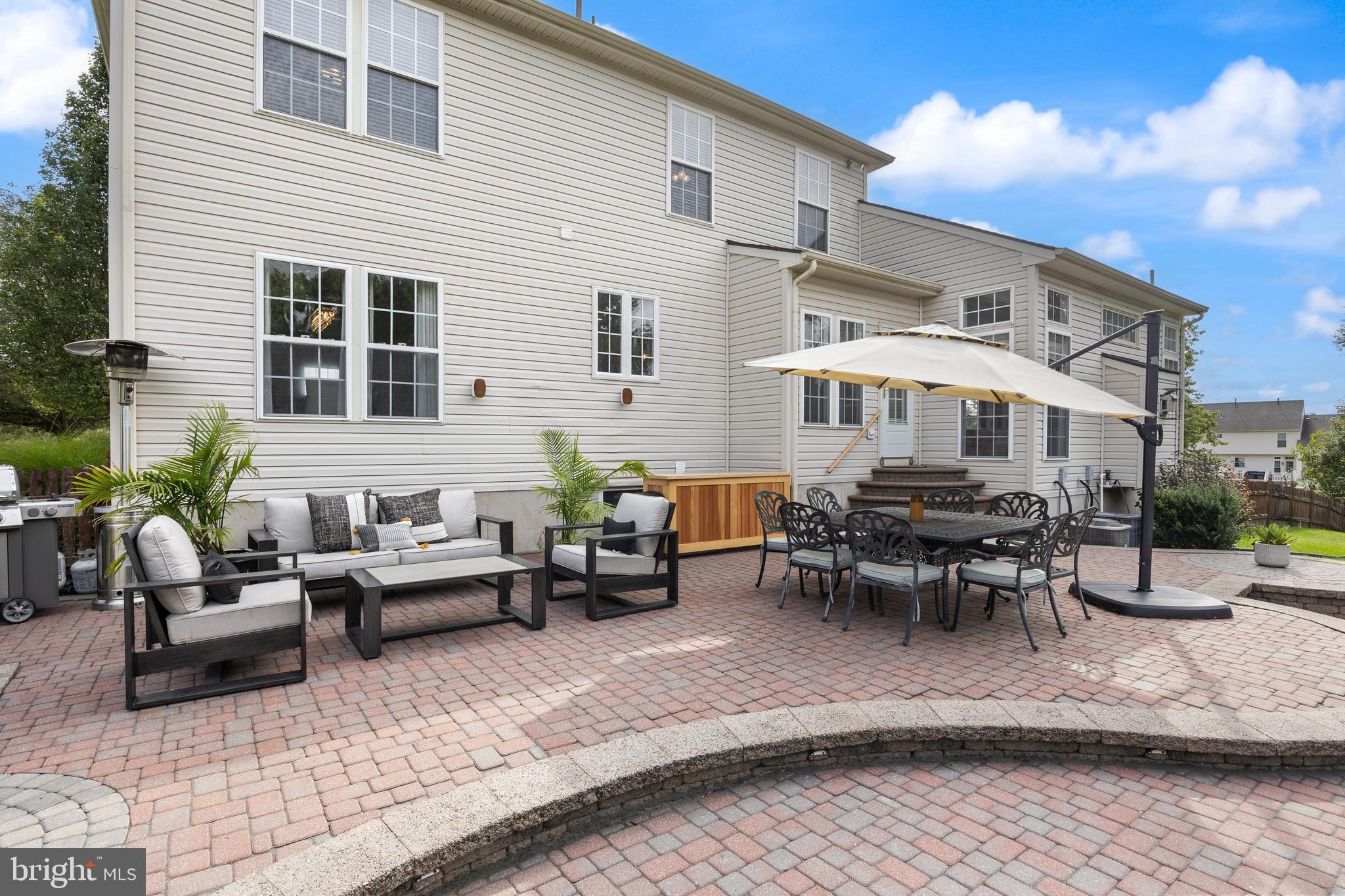 4 FAWN HOLLOW LANE
