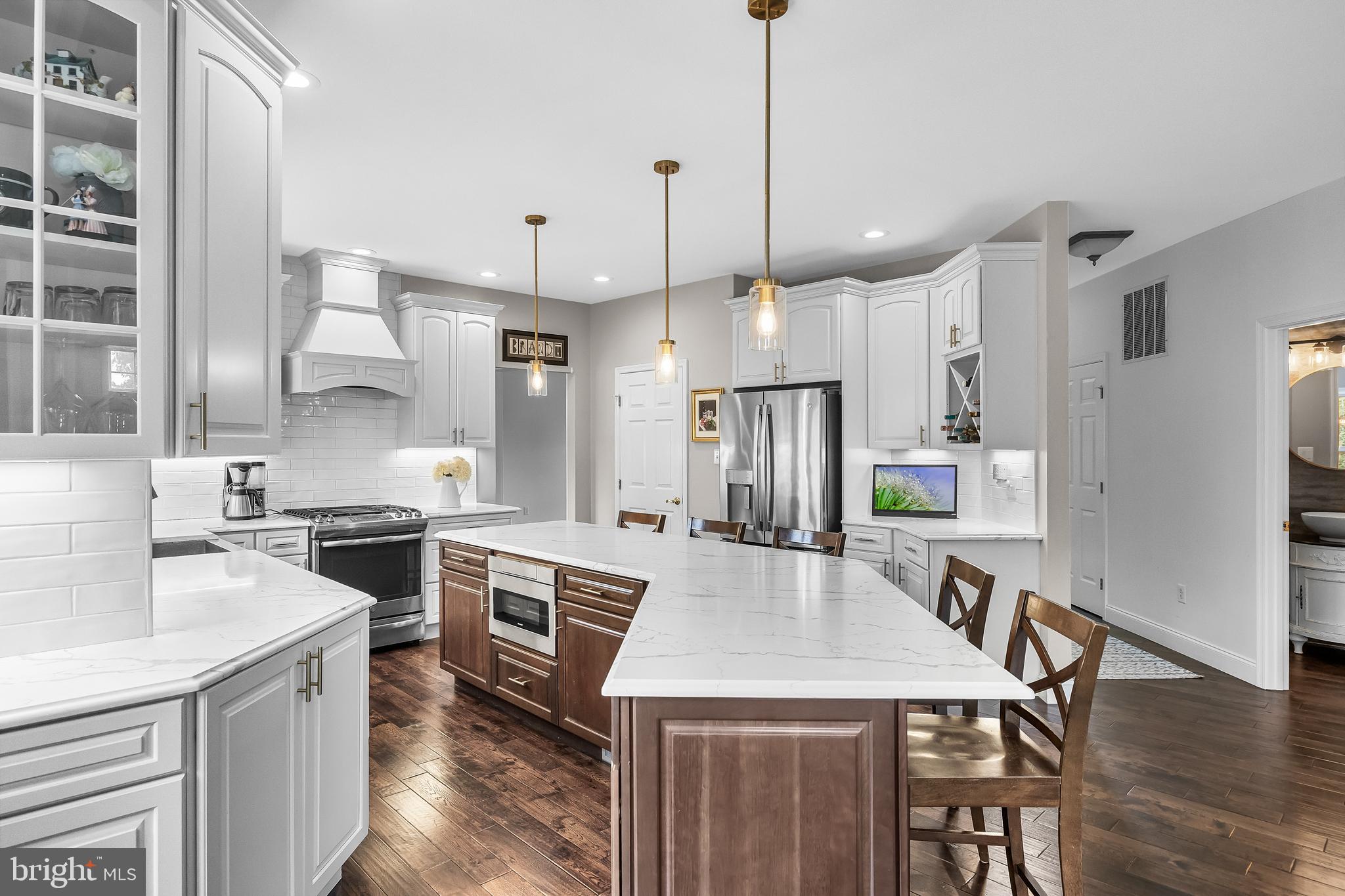 4 FAWN HOLLOW LANE