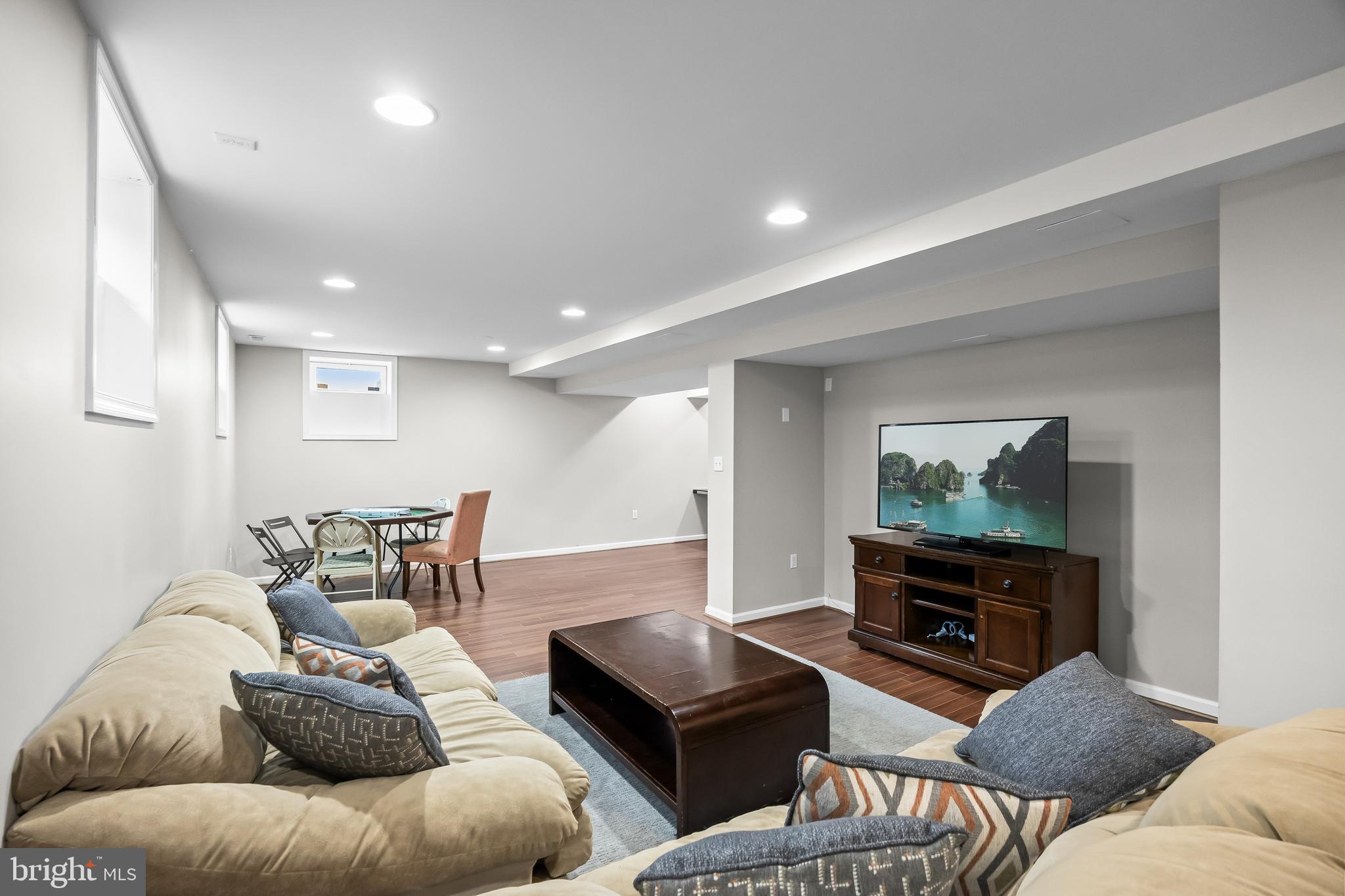 4 FAWN HOLLOW LANE
