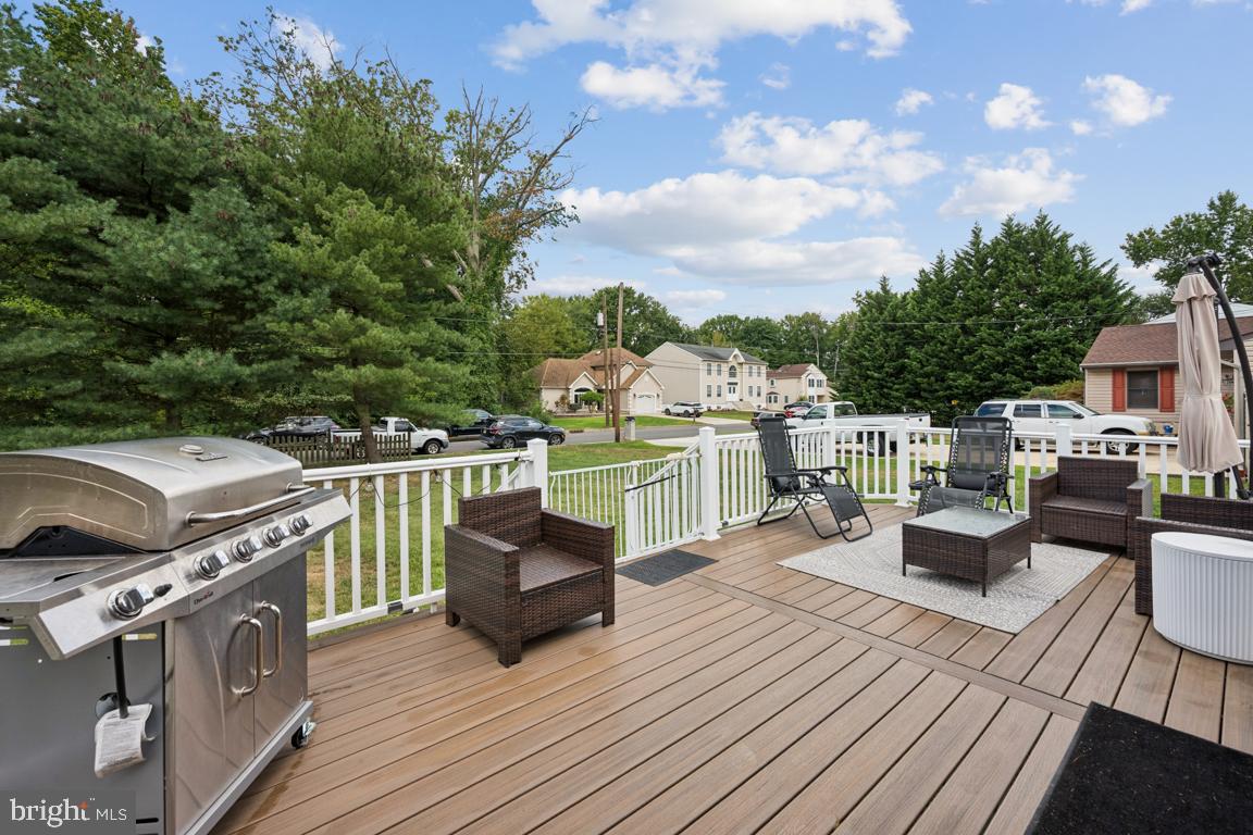 1040 LEXINGTON DRIVE