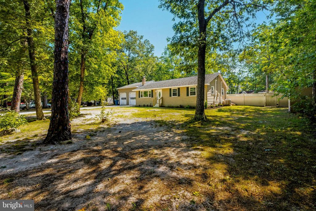 1741 LAKESIDE DRIVE