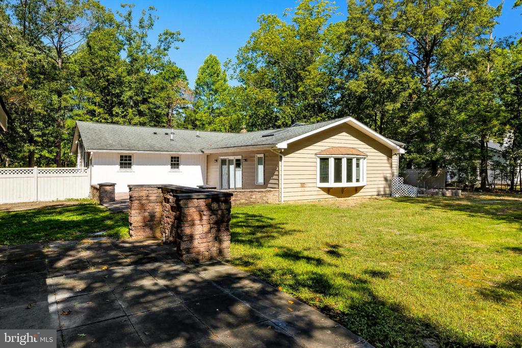 1741 LAKESIDE DRIVE