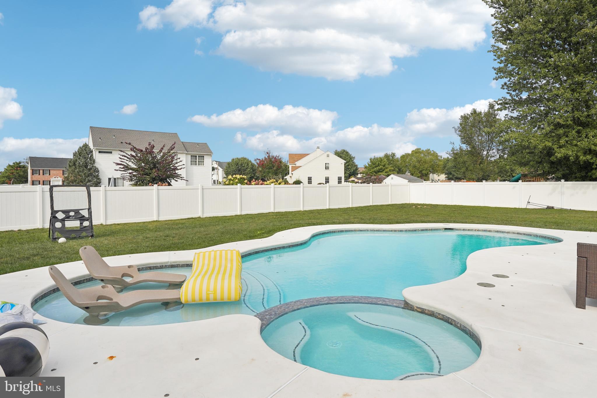 820 CANVASBACK DRIVE