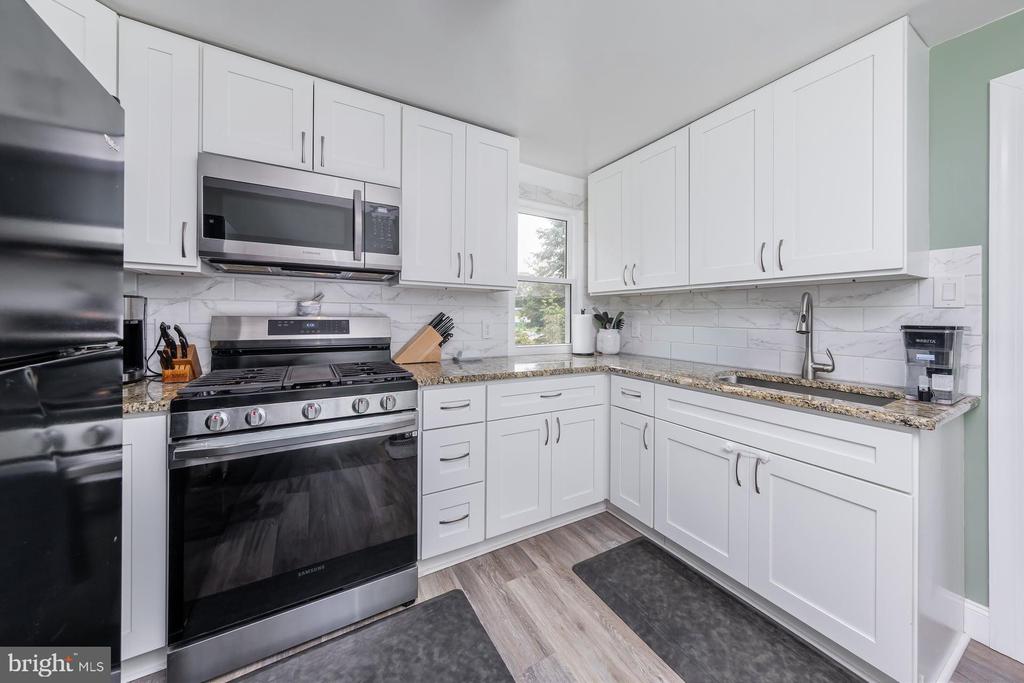 33 E CLINTON STREET
