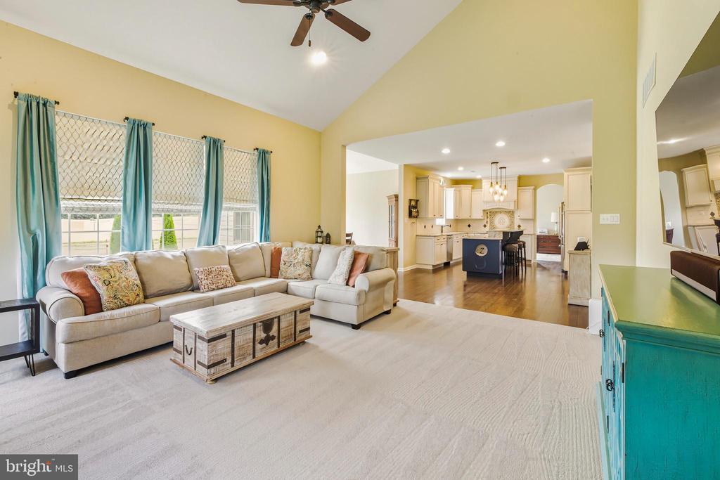 8 OAK VIEW TERRACE