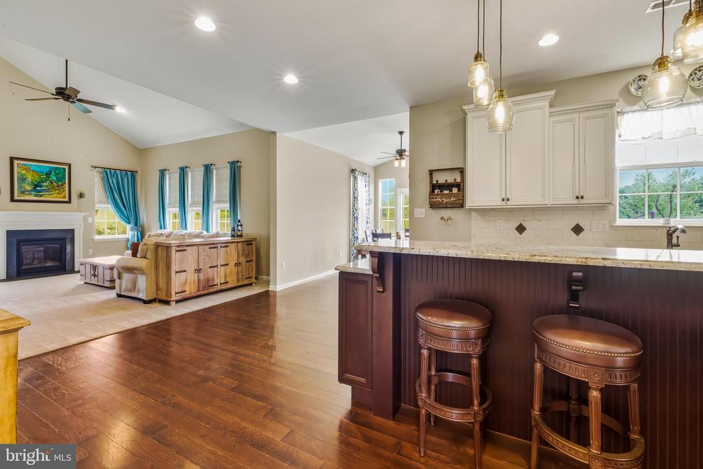 8 OAK VIEW TERRACE