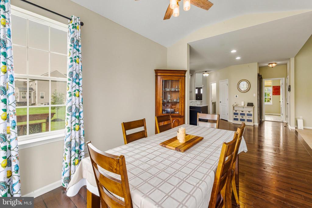 8 OAK VIEW TERRACE