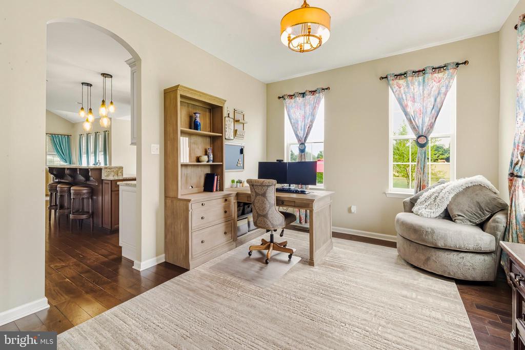 8 OAK VIEW TERRACE