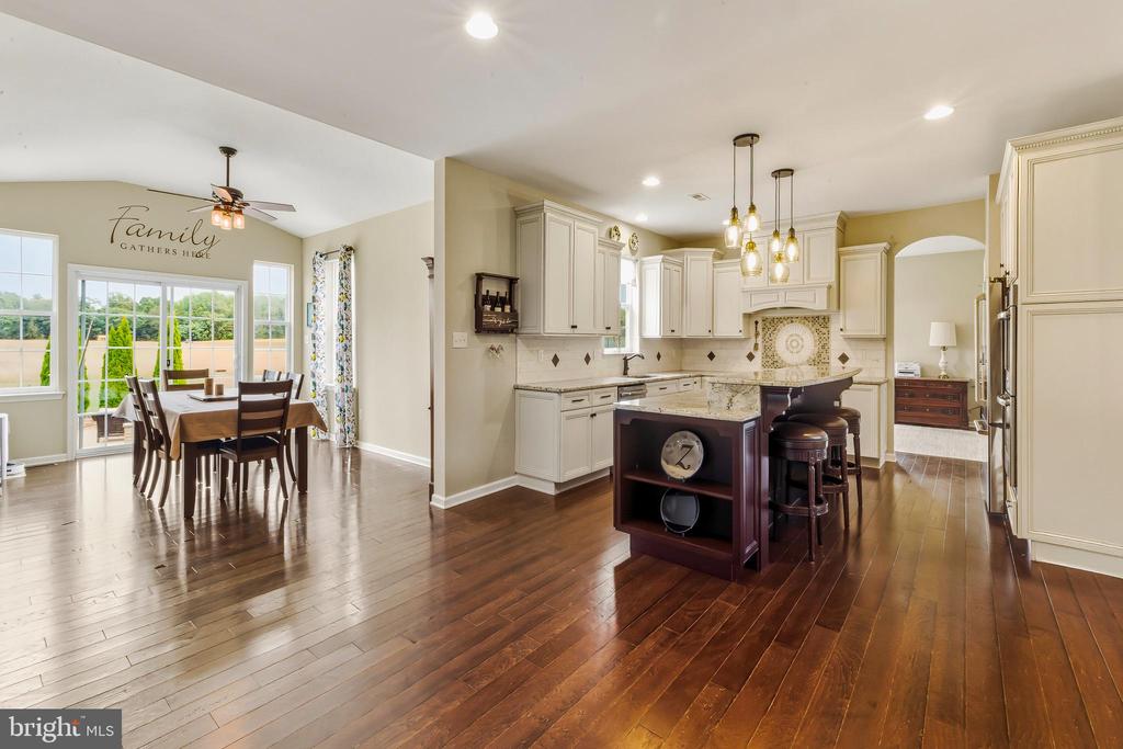 8 OAK VIEW TERRACE