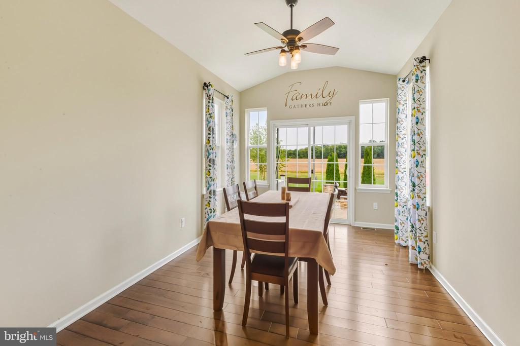 8 OAK VIEW TERRACE