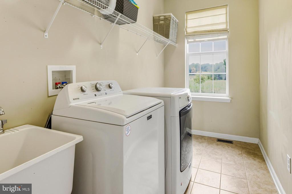 8 OAK VIEW TERRACE