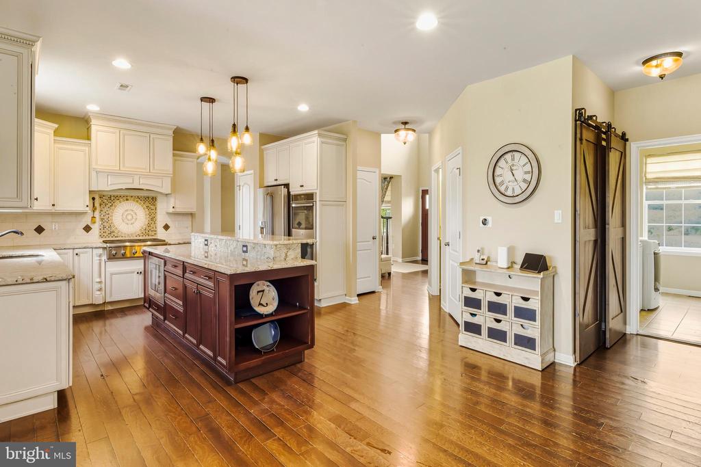 8 OAK VIEW TERRACE