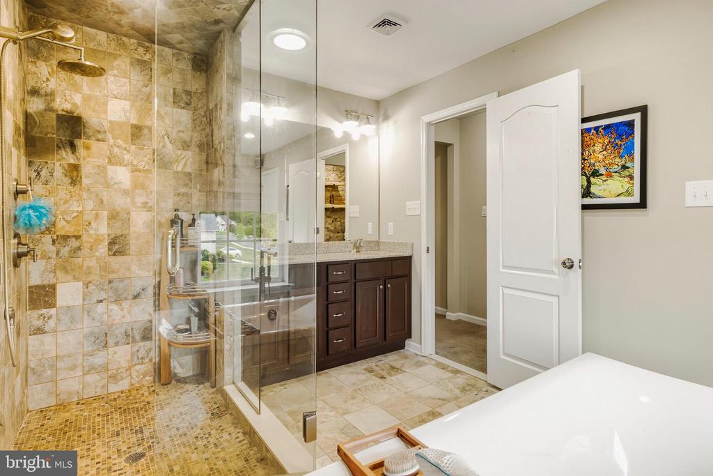 8 OAK VIEW TERRACE