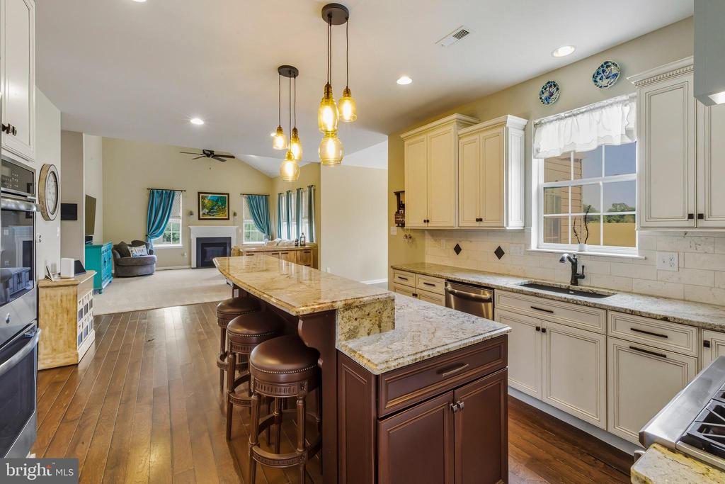 8 OAK VIEW TERRACE